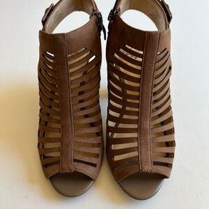 Vince Camuto Eliana, Taupe Leather, 7W